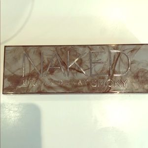 Urban decay naked smoky